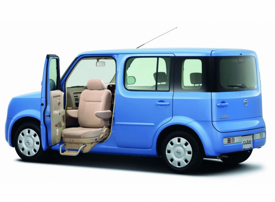  Nissan Cube 2002 года  (фото 3 из 7)